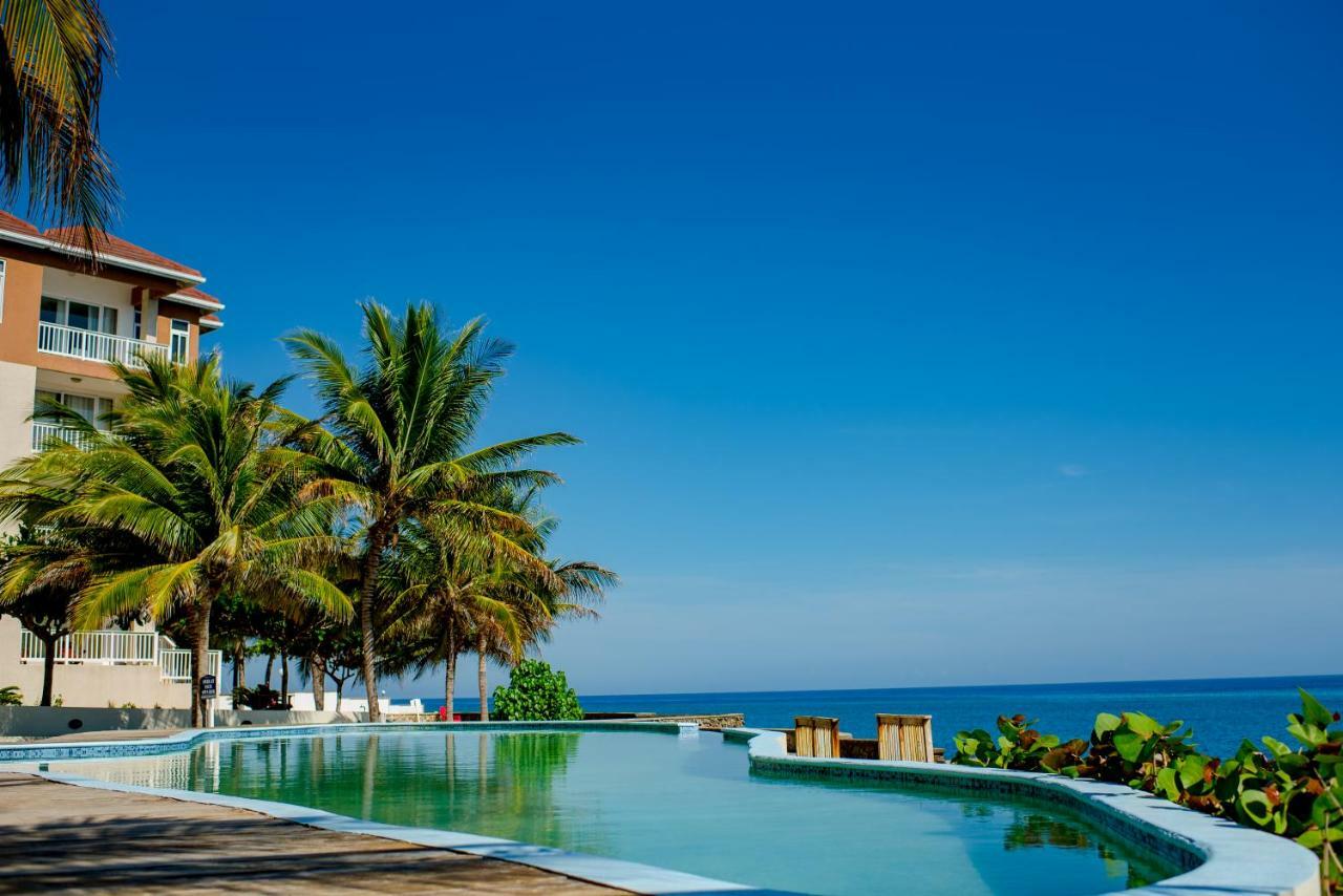Apartamento Ocho Rios Penthouse At Whispering Seas Exterior foto